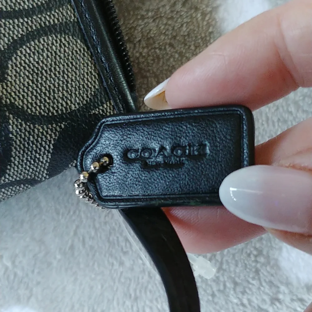 Coach Wristlet - Picture 8 of 8